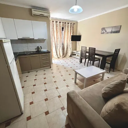 Beachfront Escape Family 401 Apartment